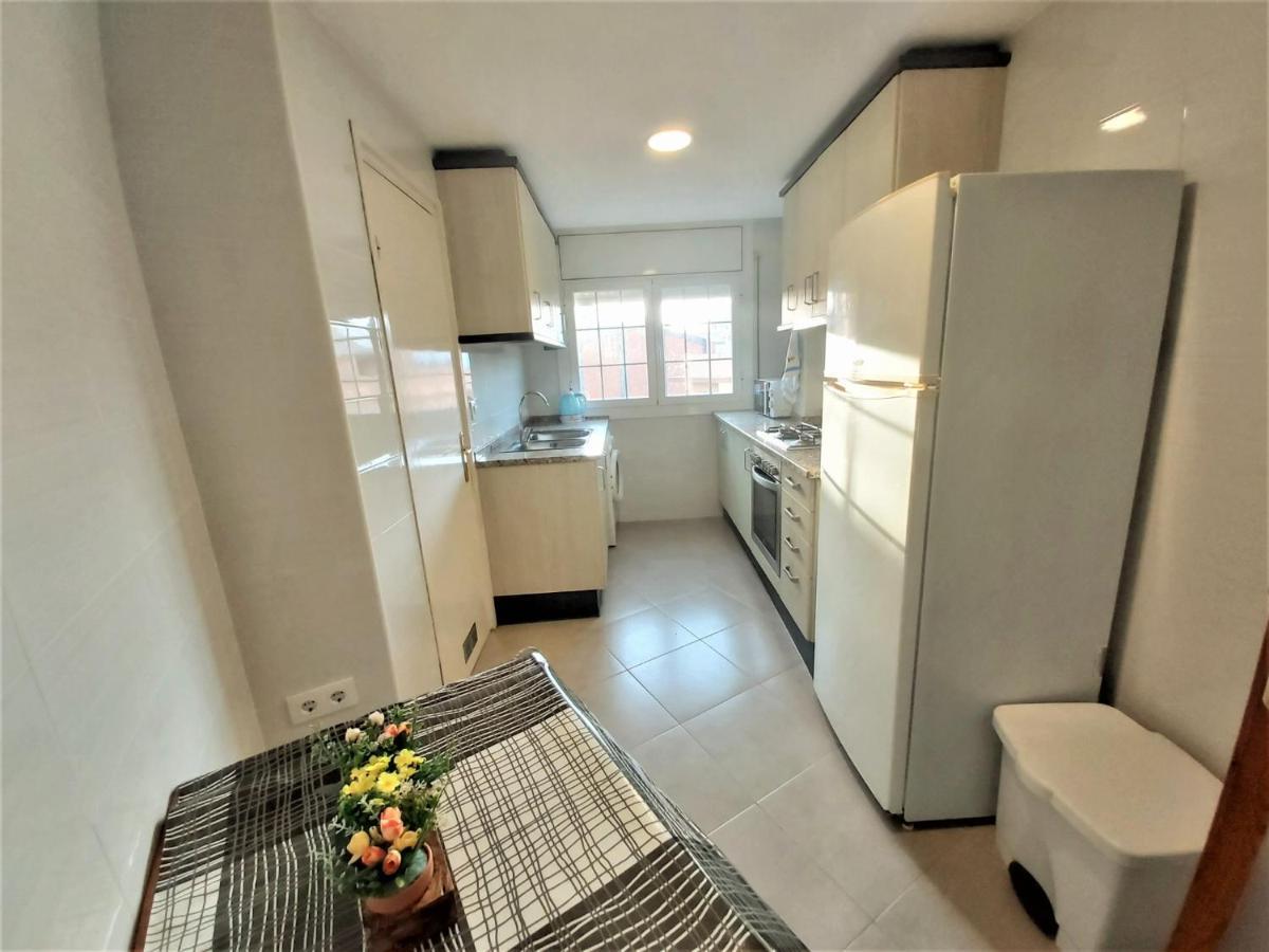 Diana Apartamento Con Terraza Muy Cerca Del Mar Pineda de Mar Bagian luar foto